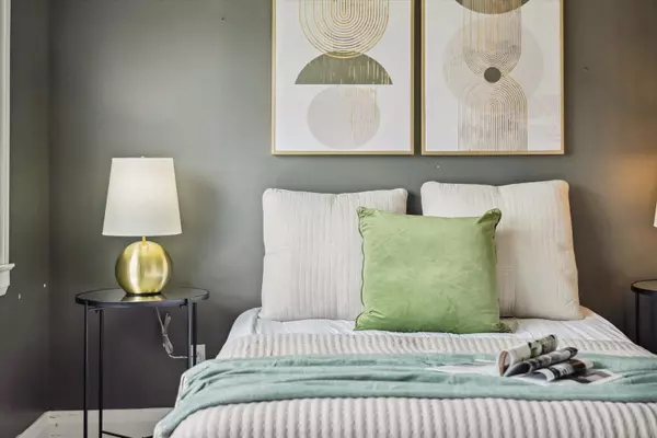 Toronto E04, ON M1R 3M7,64 Marchington CIR