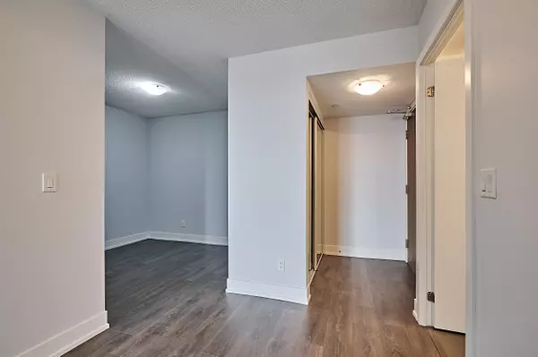 Pickering, ON L1W 0B6,1255 Bayly ST #1705