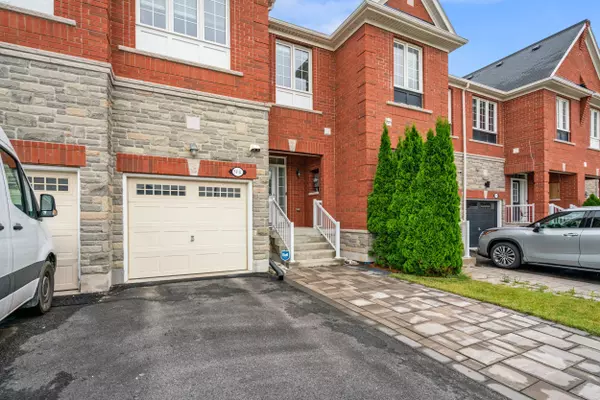 Bradford West Gwillimbury, ON L3Z 0M5,94 McCann CRES