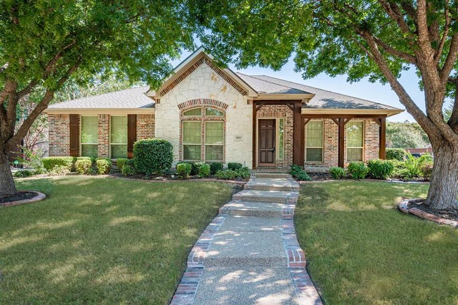 221 Creekside Drive, Murphy, TX 75094