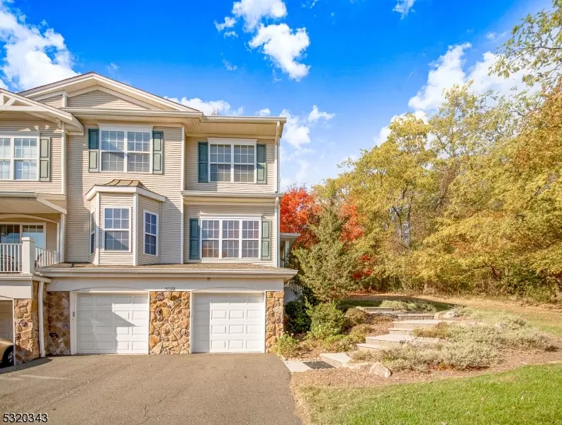 3022 King Ct, Green Brook Twp., NJ 08812