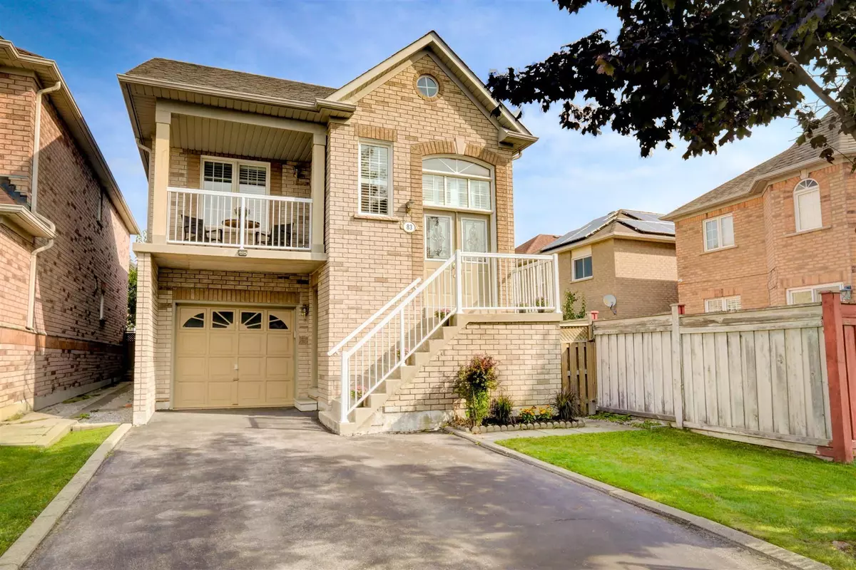 York, ON L6A 3R2,83 Macbride CRES