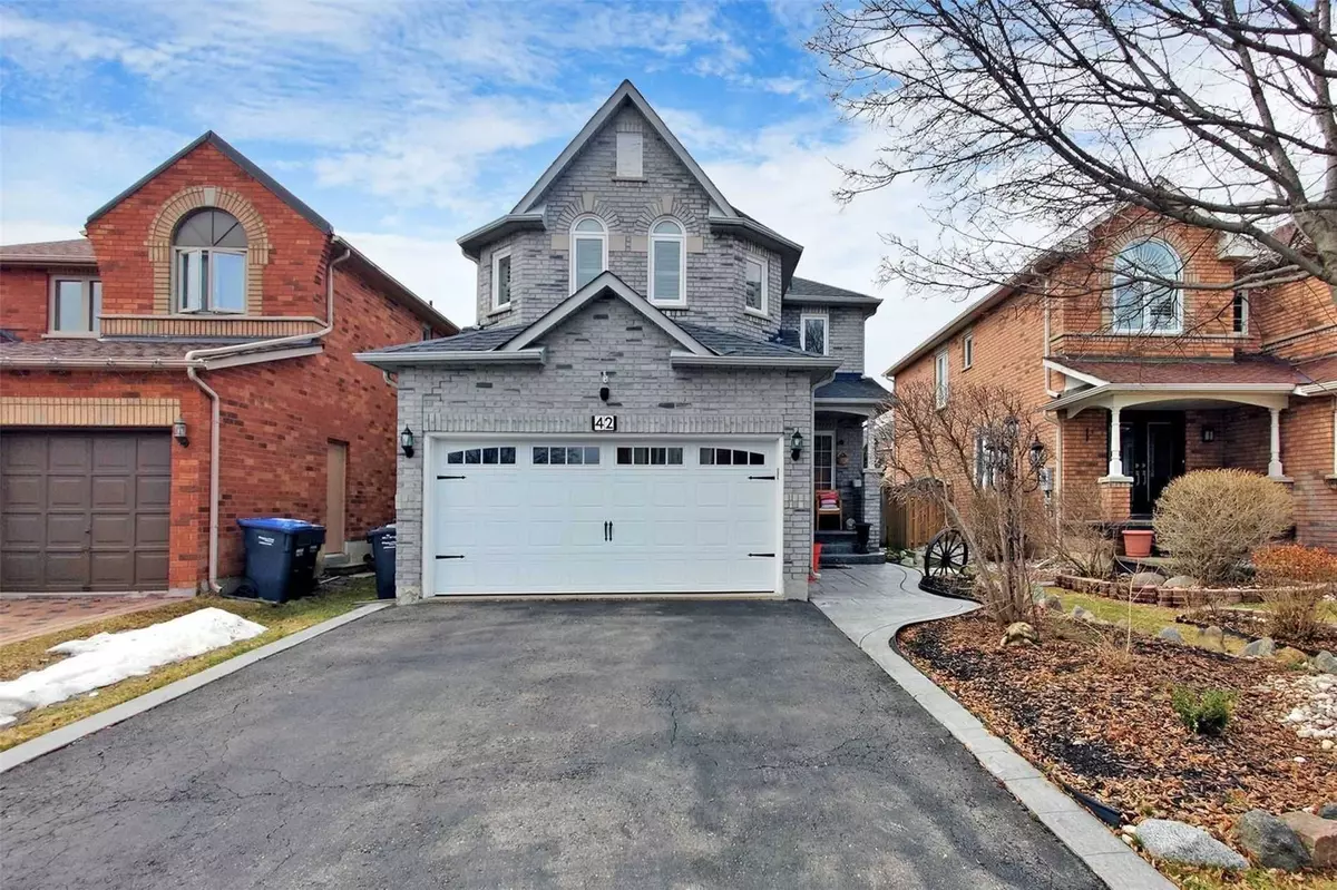 Brampton, ON L7A 1J1,42 Mapleshade DR