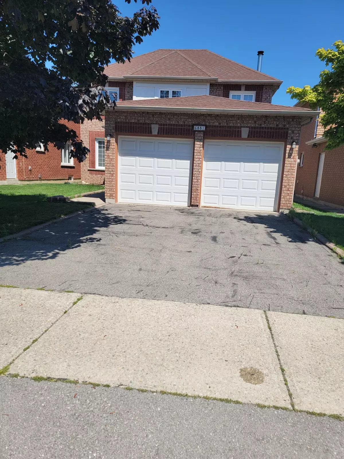 Mississauga, ON L5N 6V1,6881 LISGAR DR