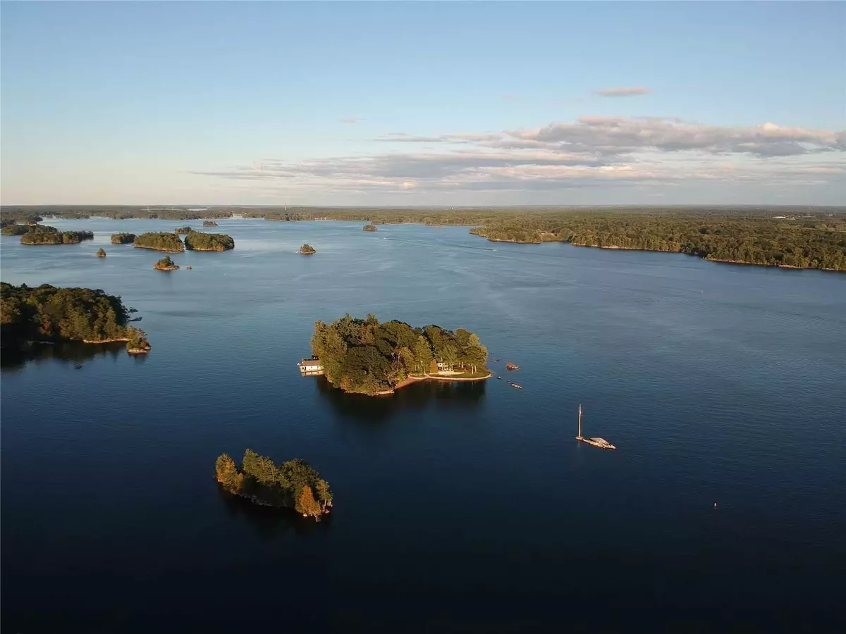 Leeds & The Thousand Islands, ON K0E 1L0,1 Rowley Island N/A