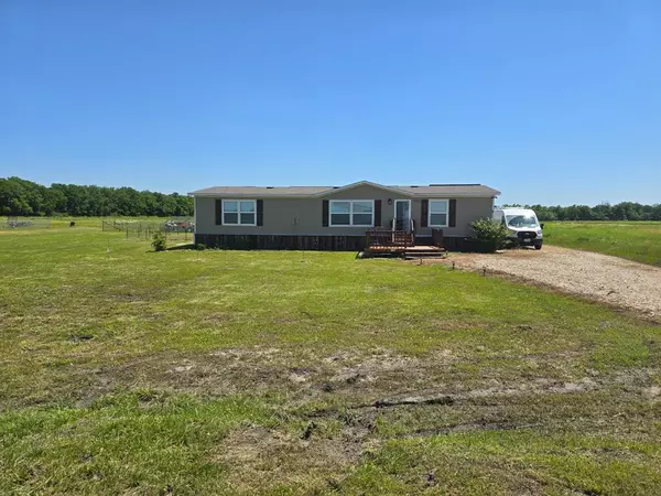 Celeste, TX 75423,8692 County Road 1143