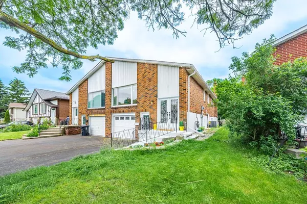 Toronto C15, ON M2J 3X9,12 Chipwood CRES