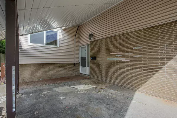 Toronto E09, ON M1P 3M9,55 Munson CRES