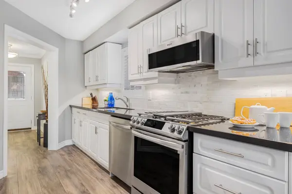 New Tecumseth, ON L9R 1X9,135 Green Briar RD