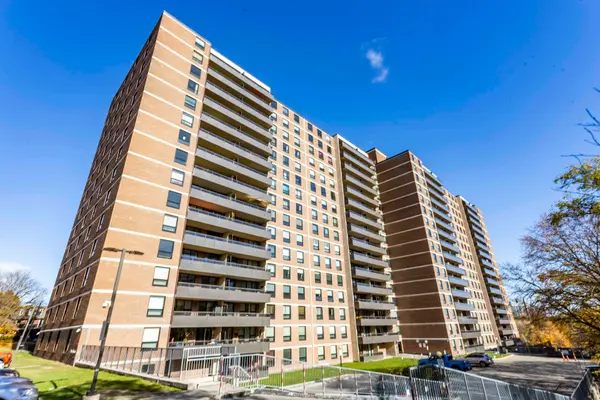 Toronto W09, ON M9P 1A7,15 La Rose AVE #809