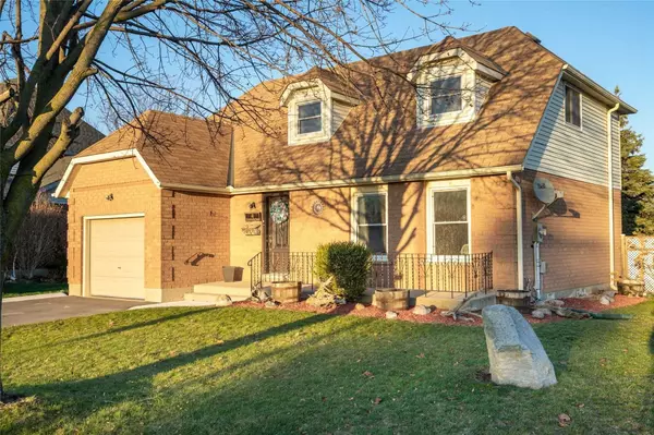 Cambridge, ON N1P 1B1,4 Woodcroft PL