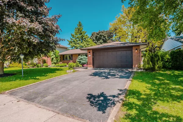 Cambridge, ON N1S 3S9,39 Alderwood CRES