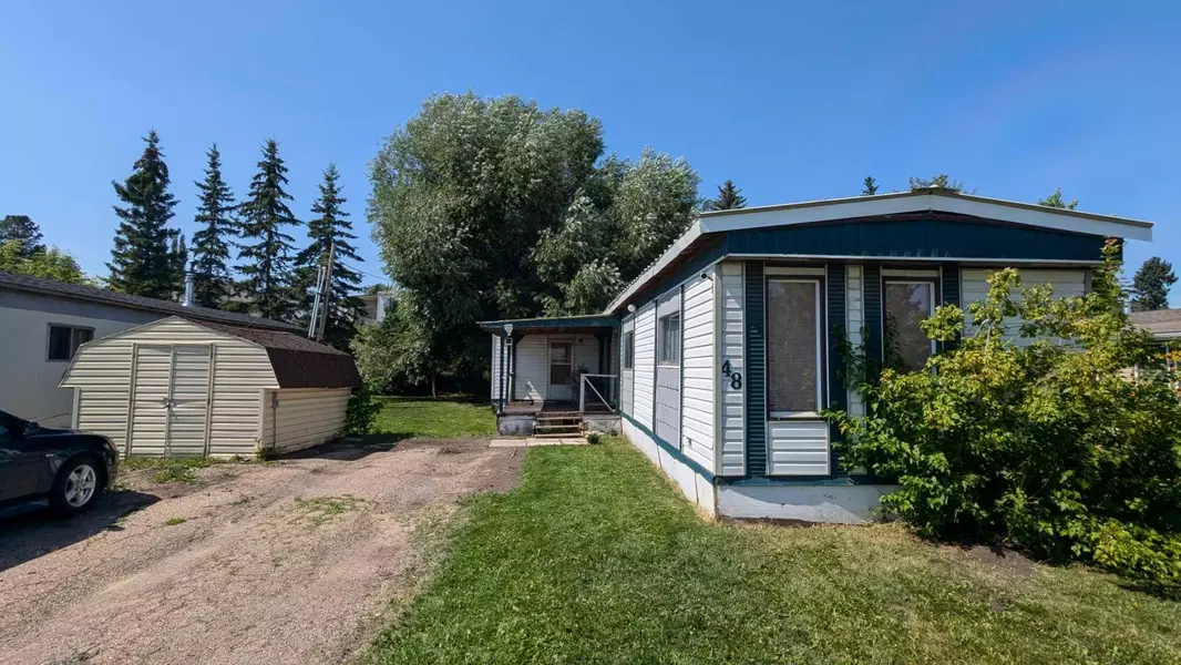 48 Parkland Acres, Lacombe, AB T4L 1T1