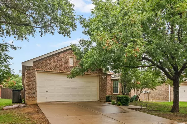 6017 Marsh Rail Drive,  Denton,  TX 76208