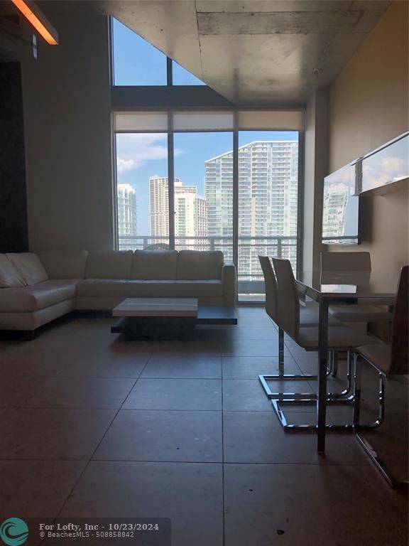 Miami, FL 33130,690 SW 1st Court  #3106