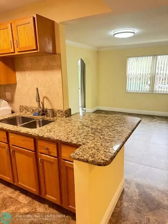 Coral Springs, FL 33065,10762 La Placida Dr  #205