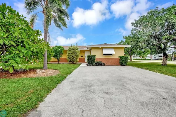 3210 NE 5th Dr, Boca Raton, FL 33431