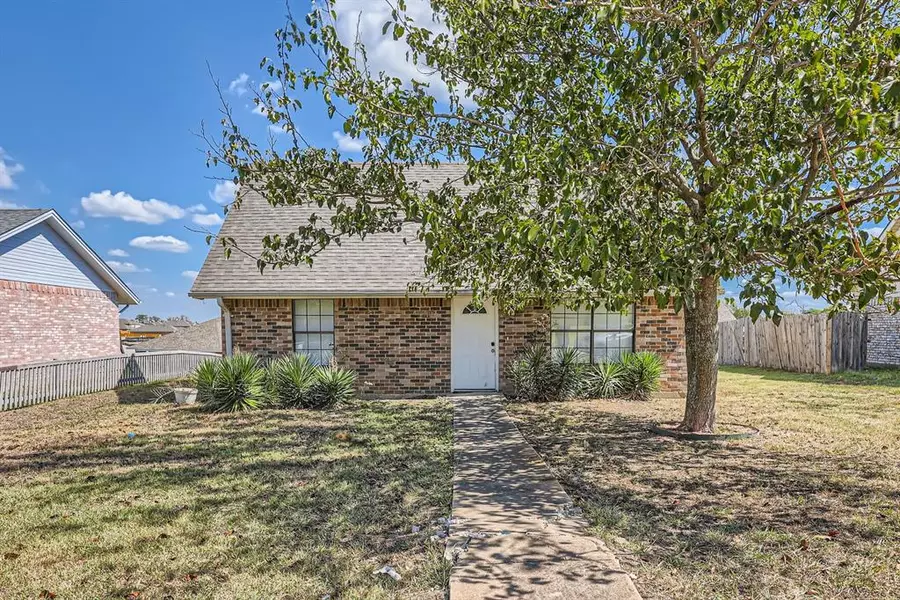 1013 Weiss Avenue, Princeton, TX 75407