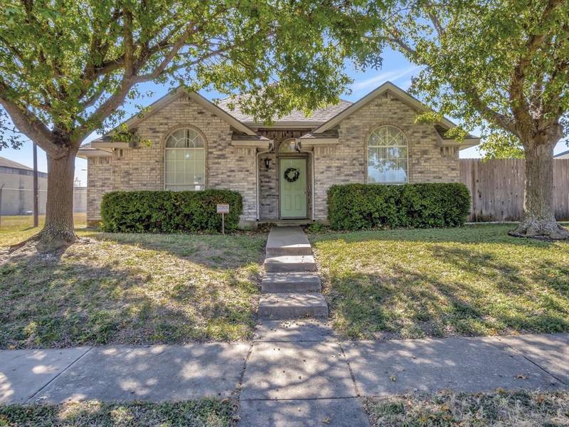 1818 Straus Road, Cedar Hill, TX 75104