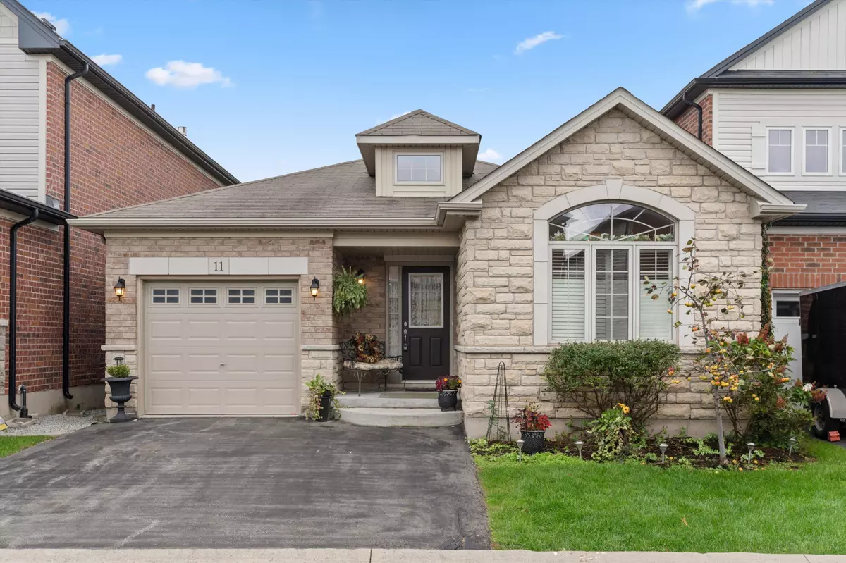 Niagara, ON L2P 0E5,77 Avery CRES #11