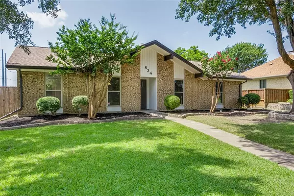 824 Via Altos, Mesquite, TX 75150