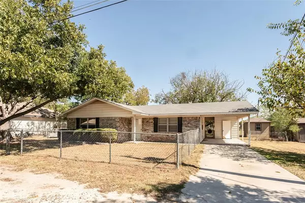 97 Wade Street, Nocona, TX 76255