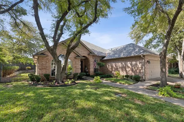 7313 Hidden Oaks Drive, North Richland Hills, TX 76182