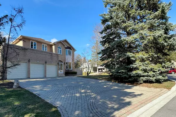 Markham, ON L3T 1N5,8 Wildrose CRES