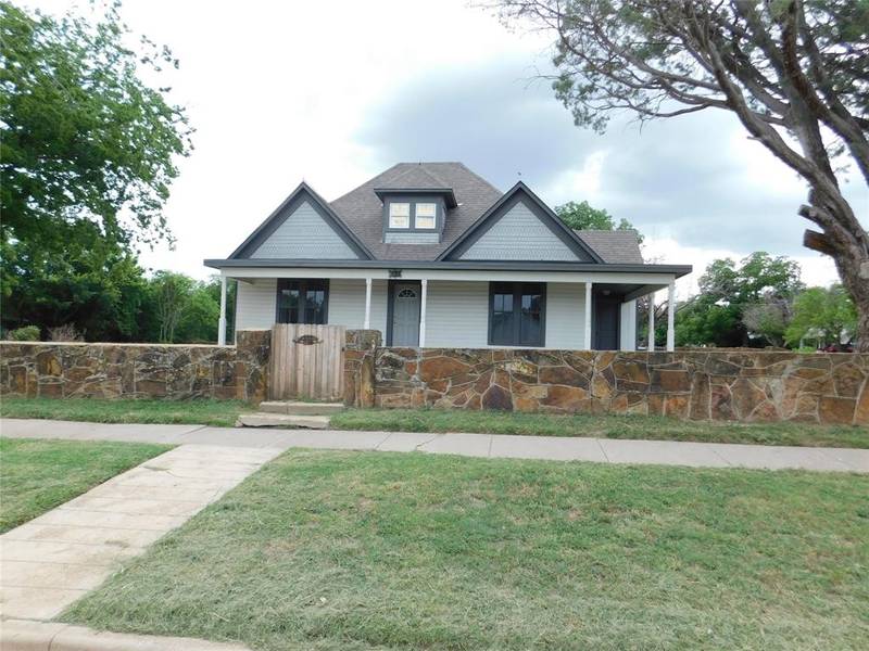 700 Kentucky, Graham, TX 76450