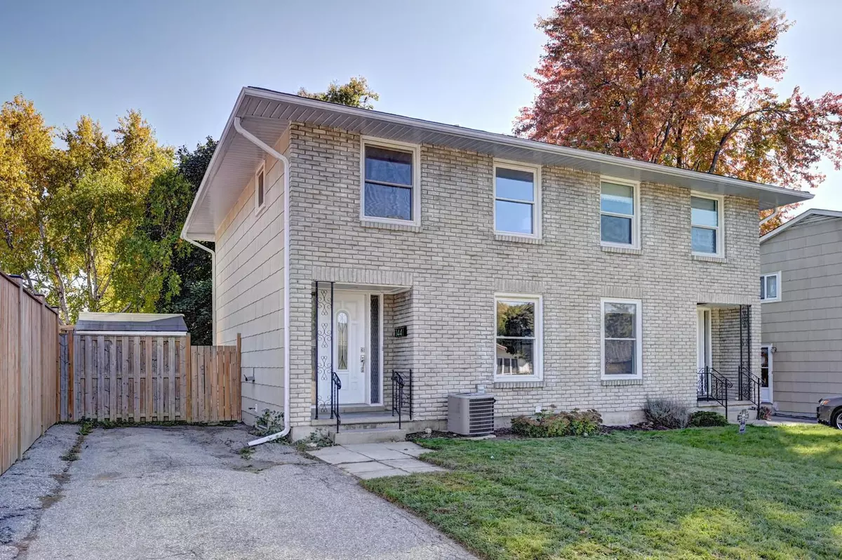 Kitchener, ON N2A 2R6,144 Greendale CRES