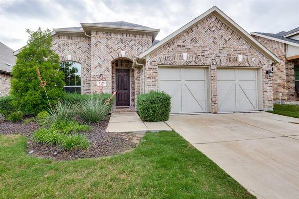 5136 Shallow Pond Drive,  Little Elm,  TX 76227