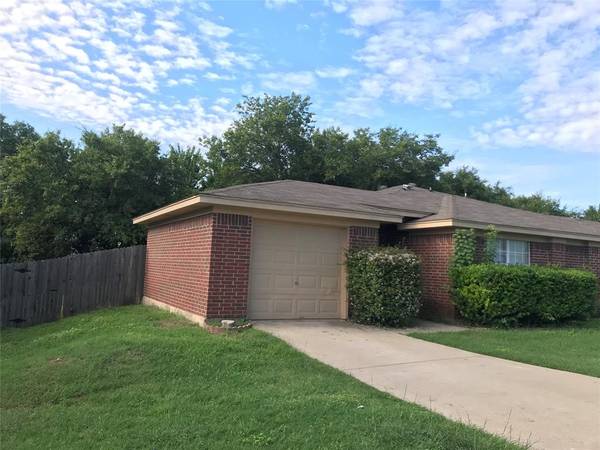 5741 Shadydell Drive,  Fort Worth,  TX 76135