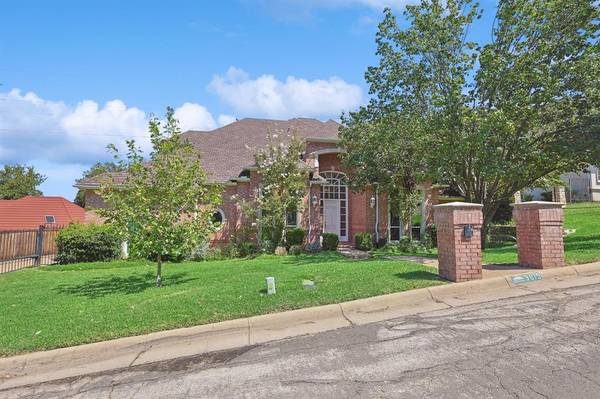 Arlington, TX 76006,3015 Arbor Oaks Drive