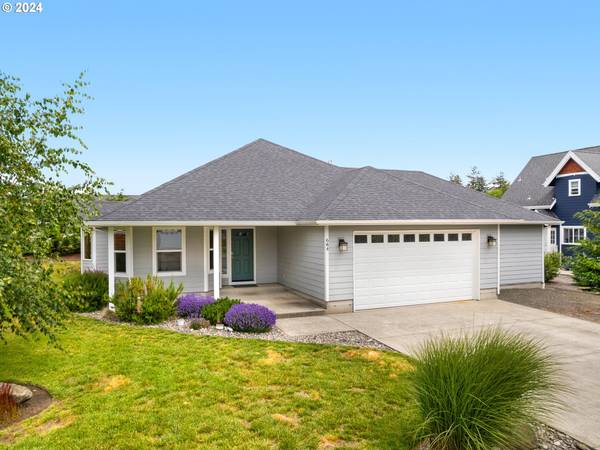 684 10TH ST, Gearhart, OR 97138