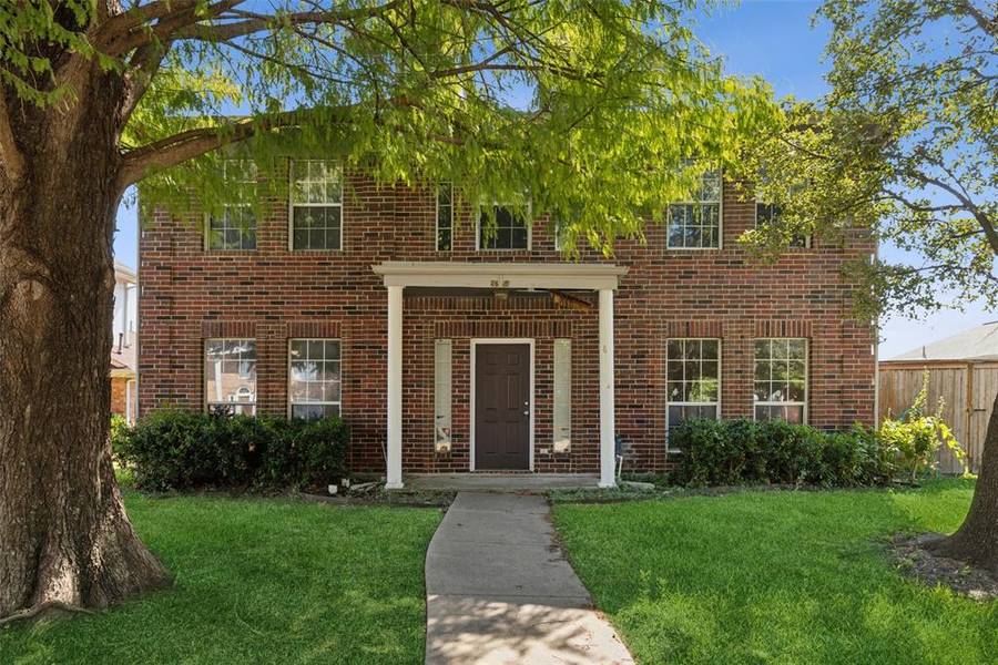 9214 Barton Creek Drive, Rowlett, TX 75089