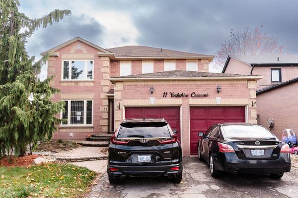 11 Yorkshire CRES, Whitby, ON L1R 1X8