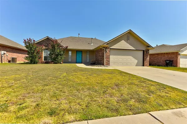 1617 Queensbury Road, Moore, OK 73160