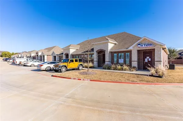 8100 Liberty Grove Road #300, Rowlett, TX 75089