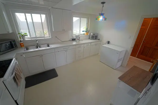 Toronto W10, ON M9V 2C9,93 Mount Olive DR