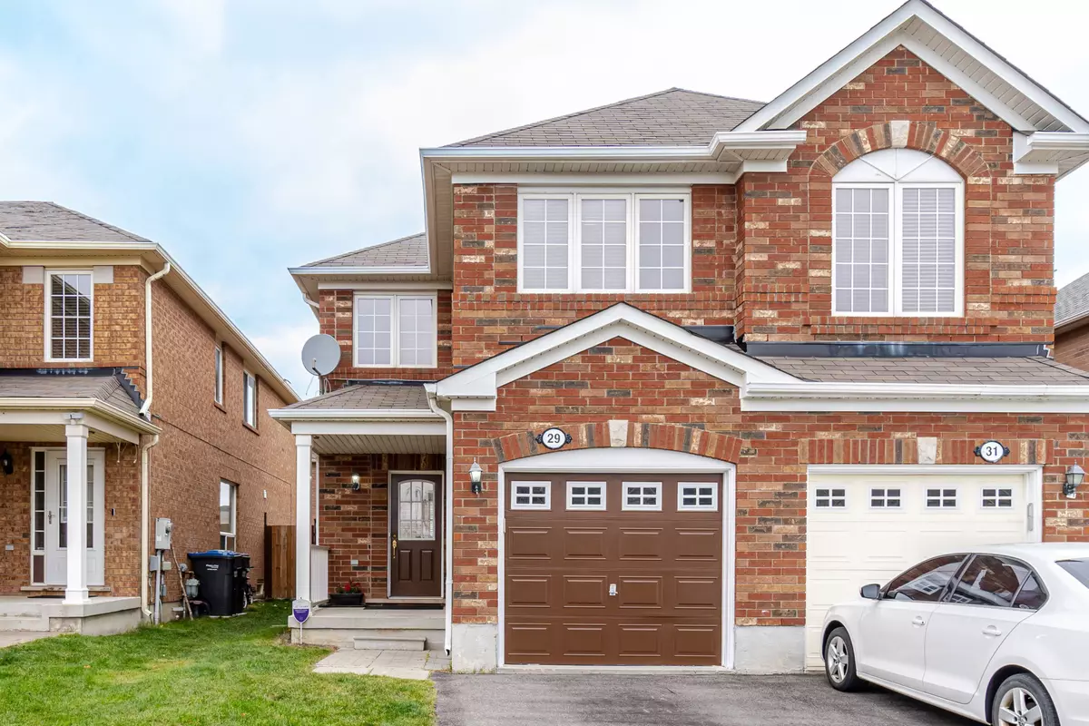 Brampton, ON L6P 2Y7,29 Coachlight CRES