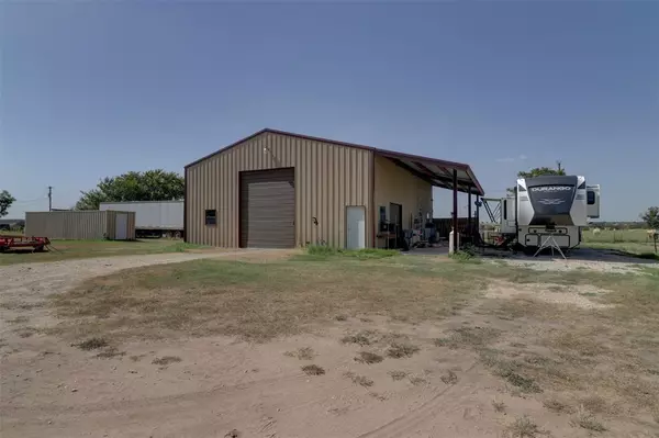 250 CR 112, Comanche, TX 76442