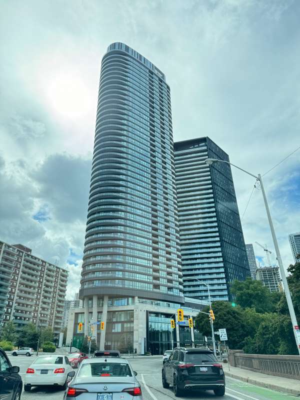 585 Bloor ST E #521, Toronto C08, ON M4W 0B3