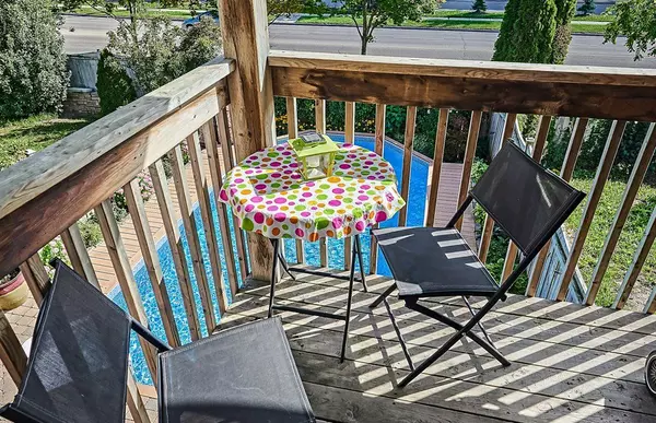 Whitby, ON L1R 2V7,112 Candlebrook DR