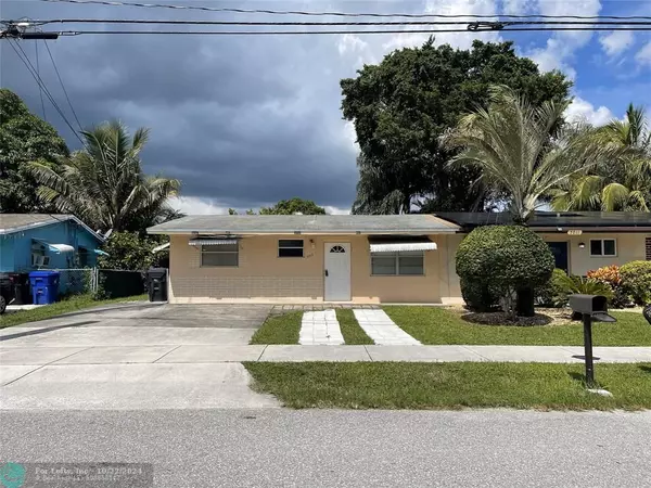 7013 SW 19th St, North Lauderdale, FL 33068