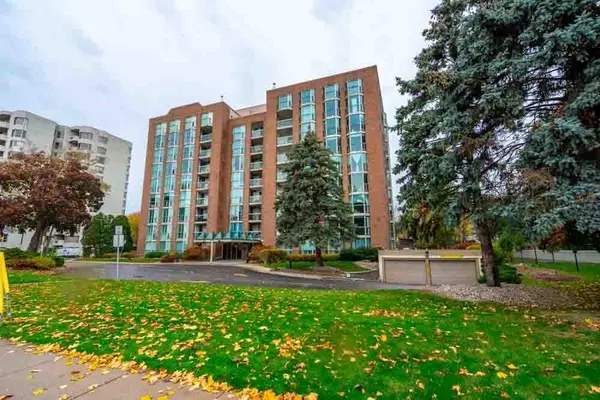 Burlington, ON L7S 1Z6,1225 North Shore BLVD E #410