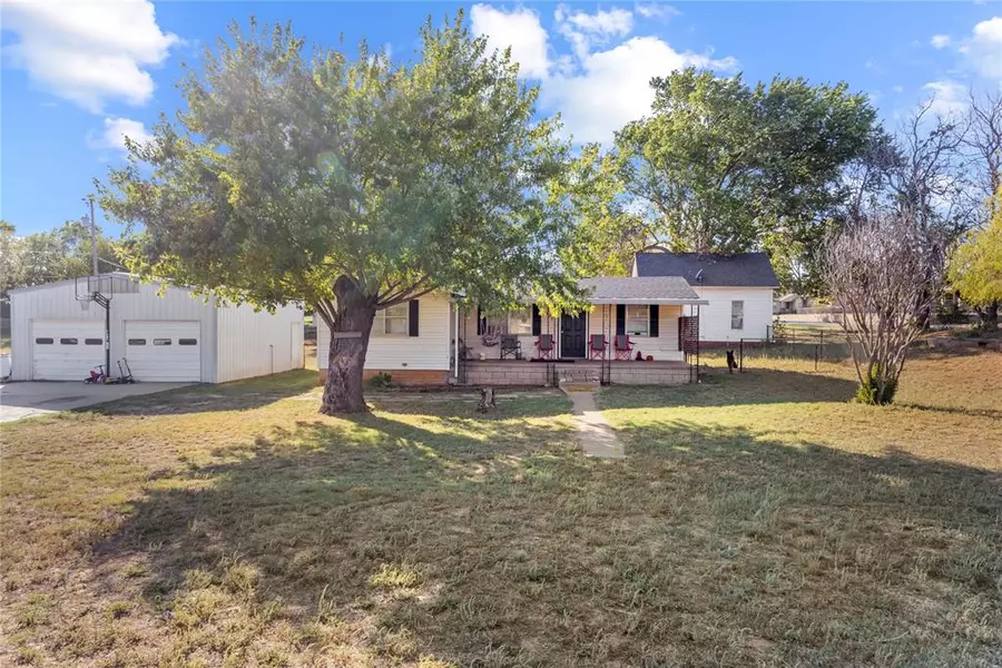 609 N Brewer Avenue, Hydro, OK 73048