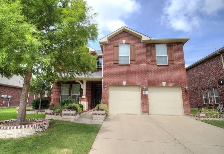 704 Clear Water Drive, Lewisville, TX 75056