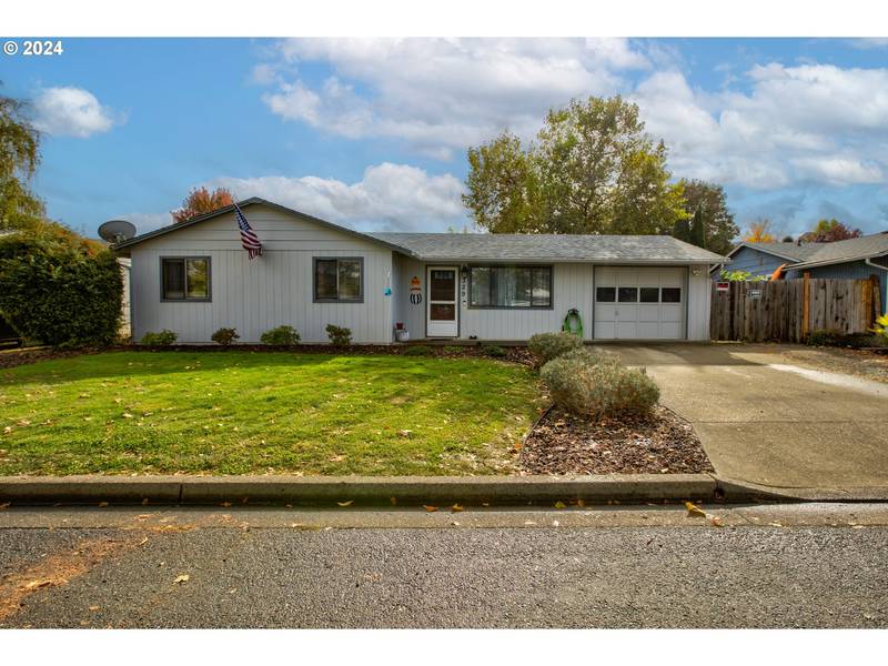 329 CHAR ST, Roseburg, OR 97471