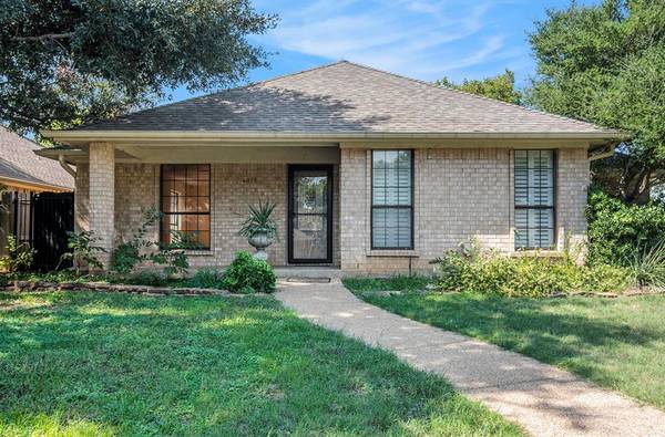 4825 Courtside Drive, Fort Worth, TX 76133