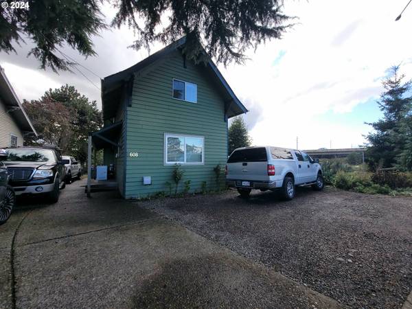 9608 SE FOSTER RD, Portland, OR 97266